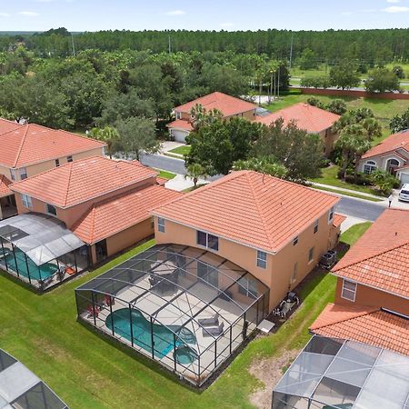 Large Spacious Home W Private Pool & Hot Tub Davenport Eksteriør bilde