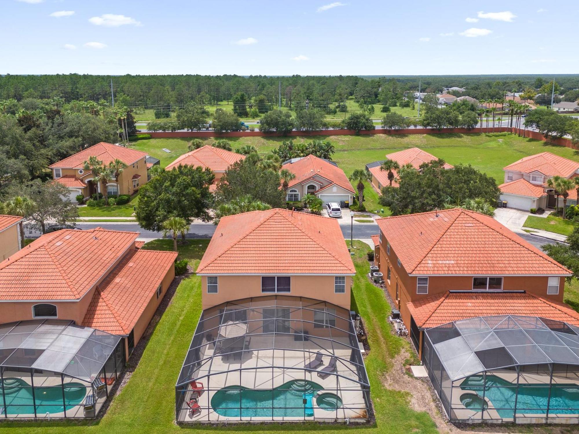 Large Spacious Home W Private Pool & Hot Tub Davenport Eksteriør bilde