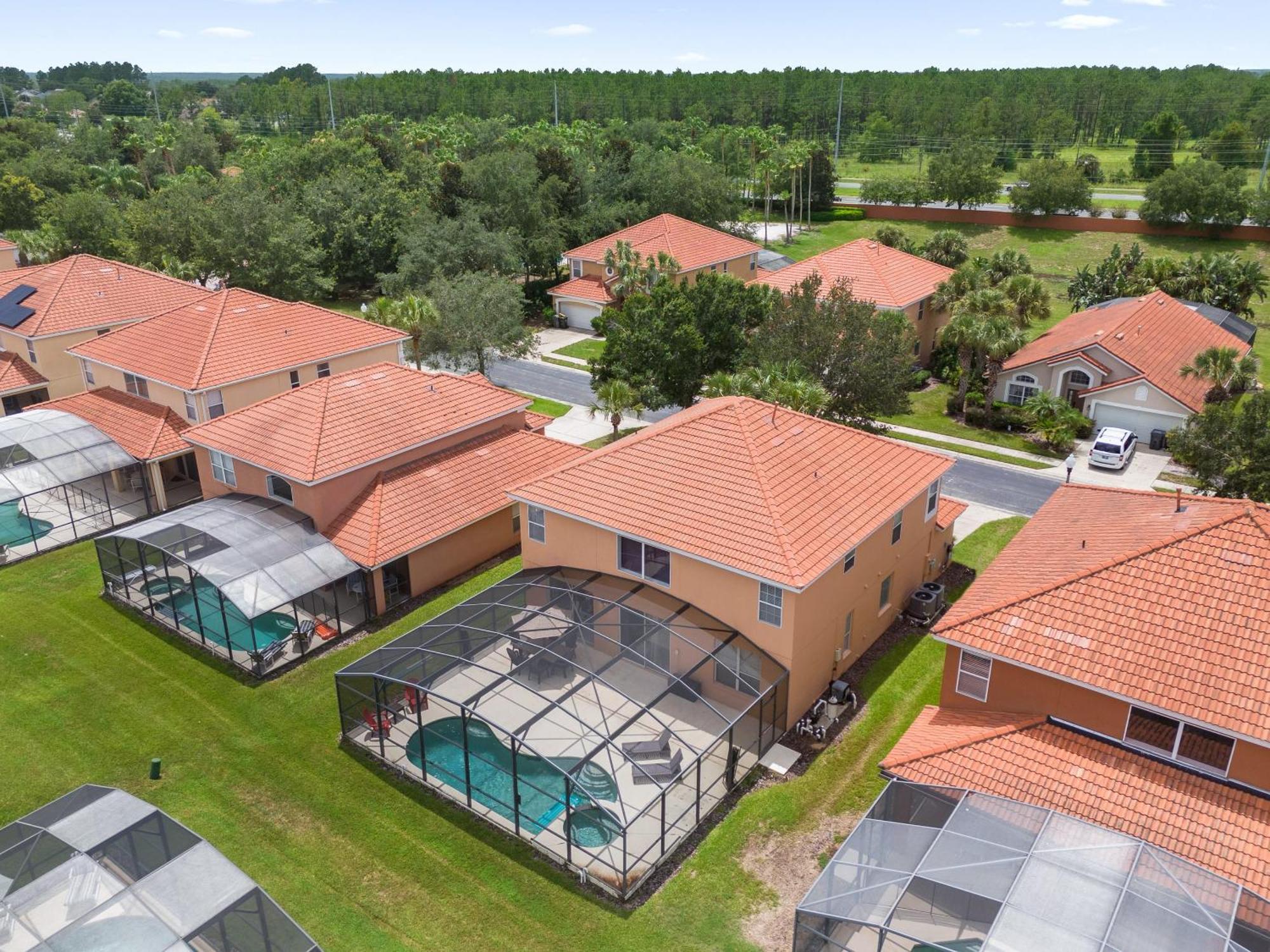 Large Spacious Home W Private Pool & Hot Tub Davenport Eksteriør bilde